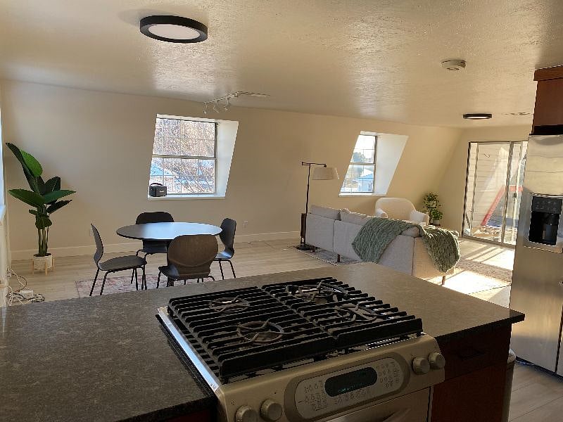 Furnished Finder property 462516_2 photo 8