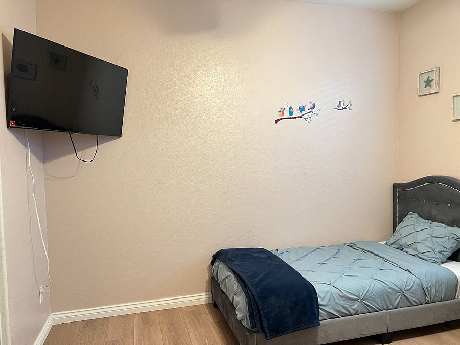 Bed Room #4 / with TV