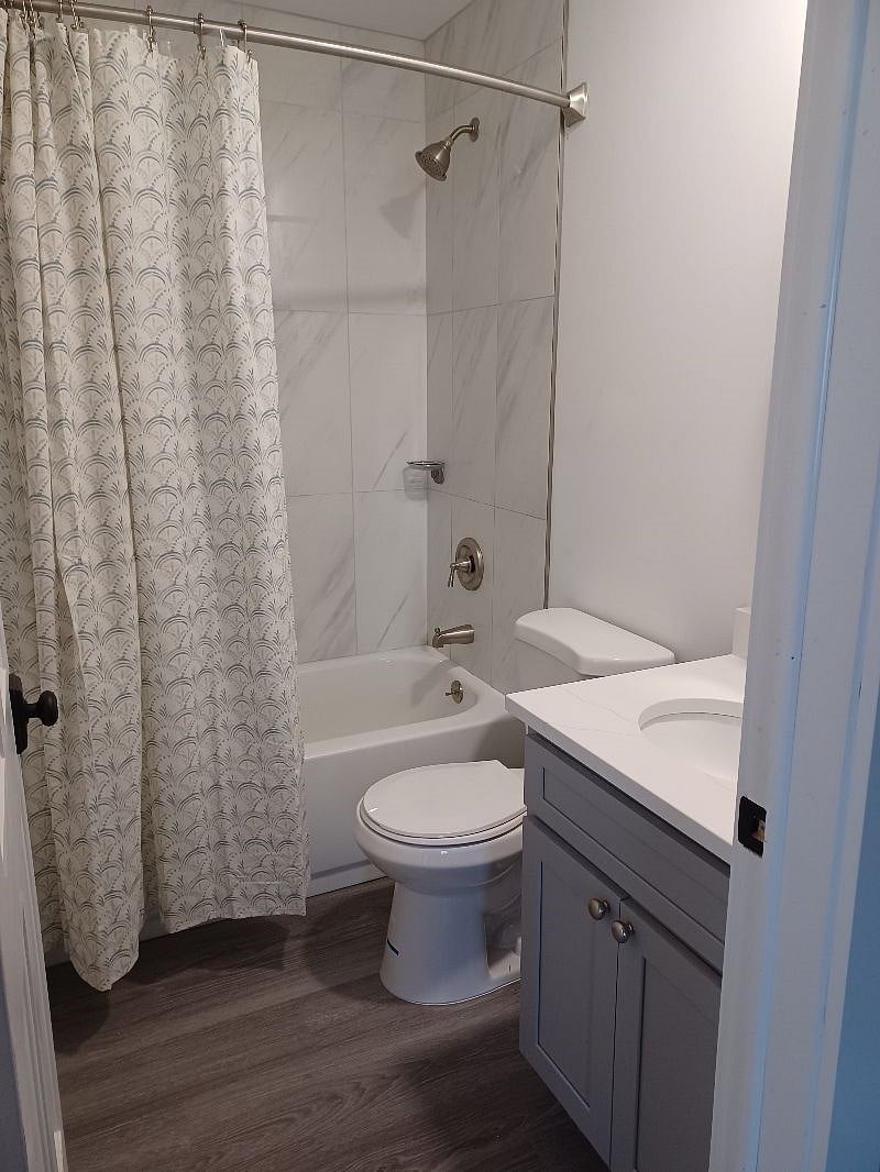 The hallway bathroom is for the exclusive use of the back bedroom guests.