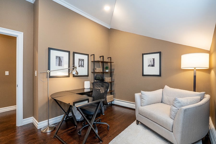Earls 2B Private office