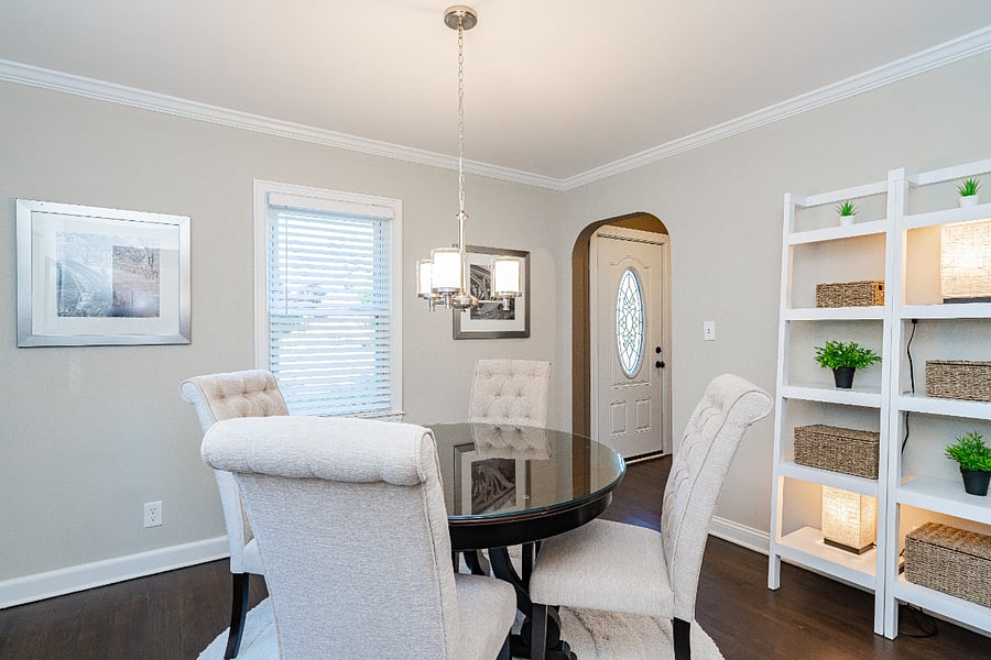 Common kitchen and dinning room