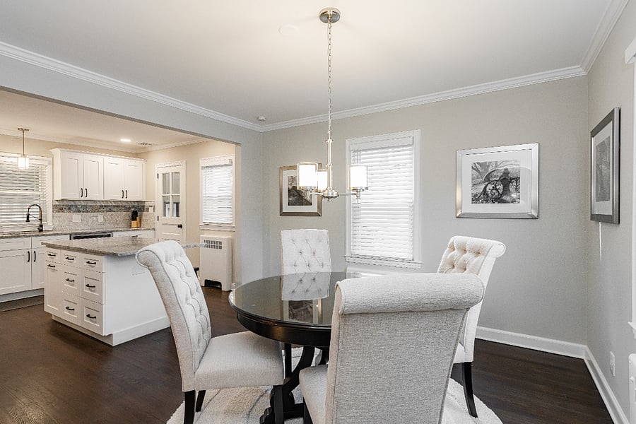 Common kitchen and dinning room