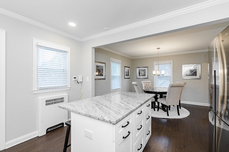 Common kitchen and dinning room