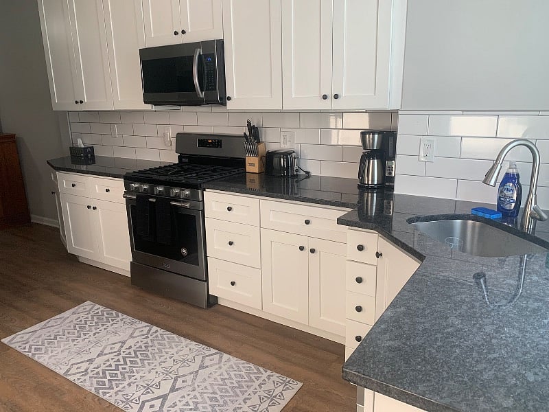 New Kitchen! Granite Counter Tops 