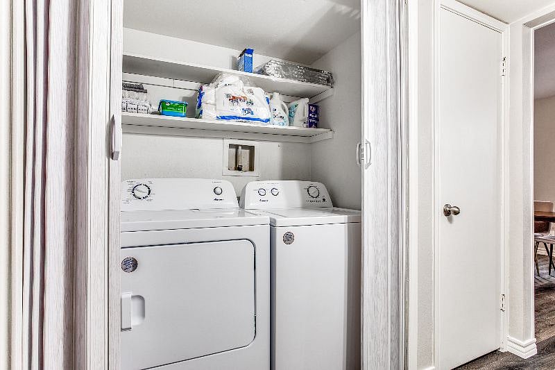 FREE Washer & Dryer in Unit!