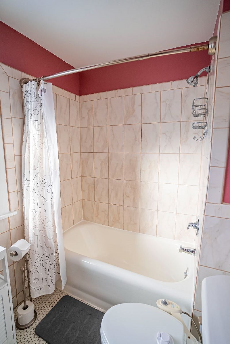 Bathtub/shower