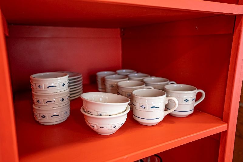 Kitchen dishes