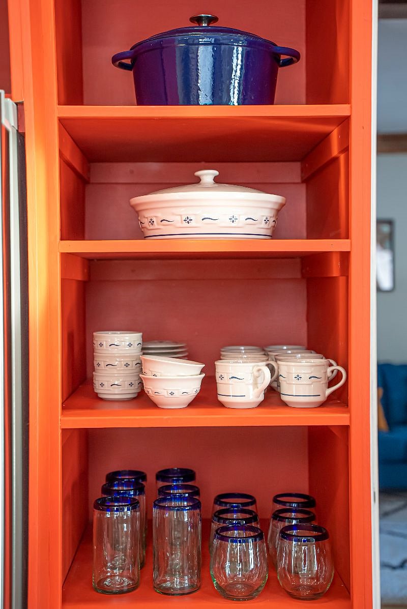 Dishware