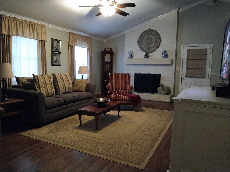 Furnished Finder property 463371_1 photo 2