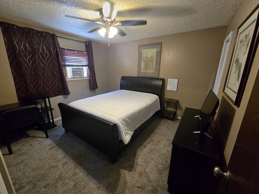 Furnished Finder property 463430_1 photo 1