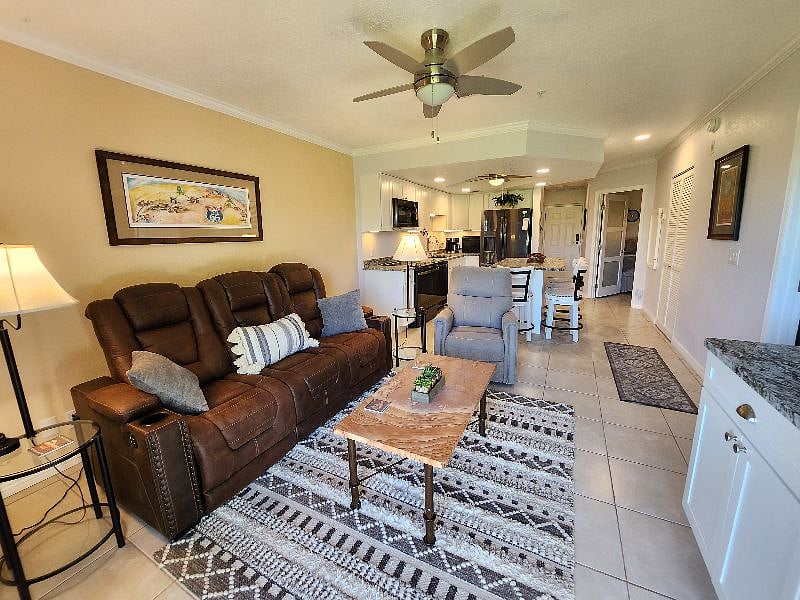 Living room showing open floor plan to the kitchen.