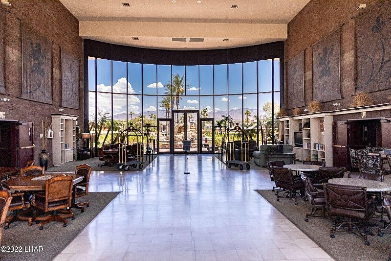 The lobby at Queens Bay is beautiful and a great place to gather with other guests.