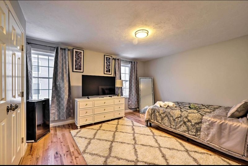 This room has its own private bathroom. The rent cost $1600