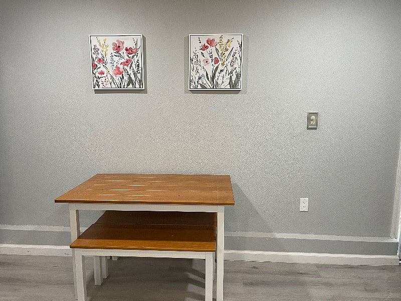 Eating table