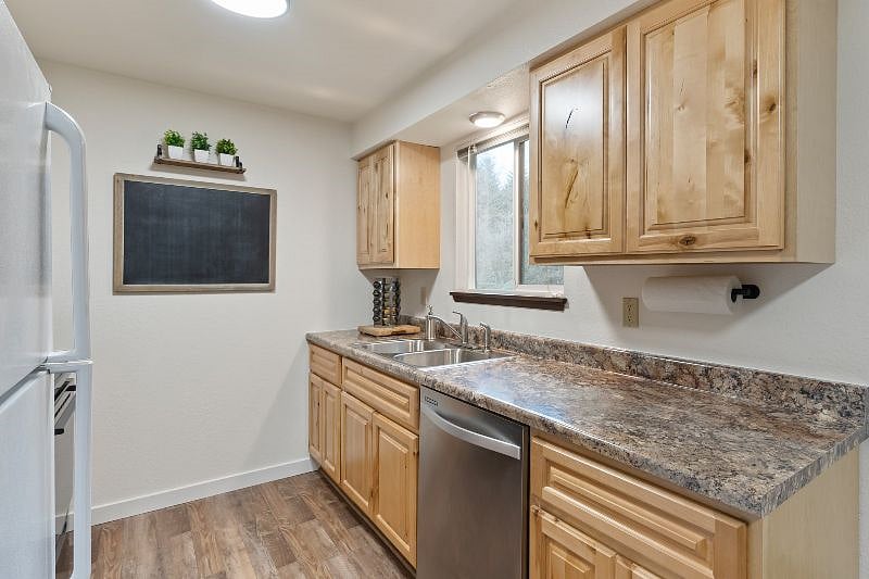 Furnished Finder property 464037_1 photo 9