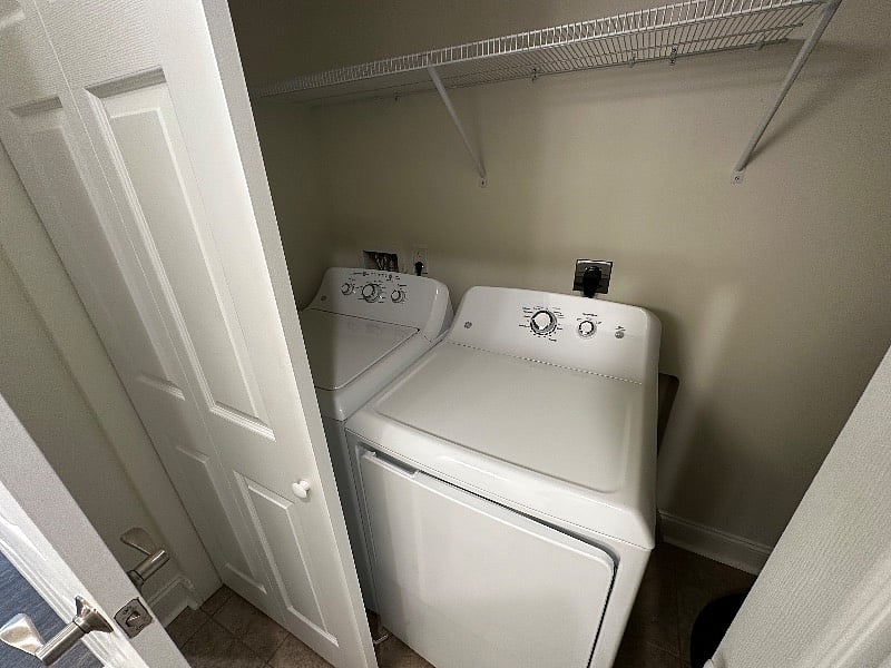 Furnished Finder property 464106_5 photo 8