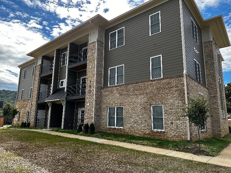 Furnished Finder property 464106_5 photo 1