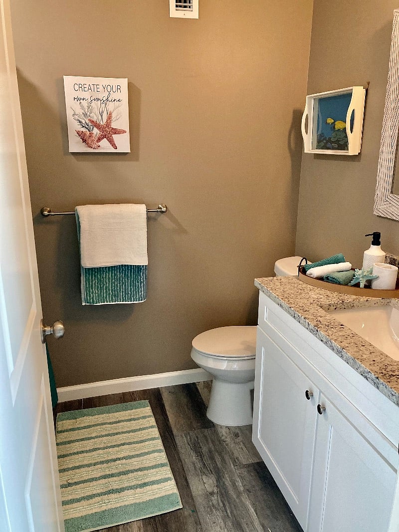 Upstairs full bath