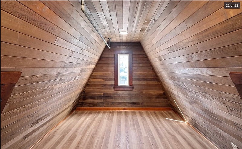 Master Bedroom Walk in Closet