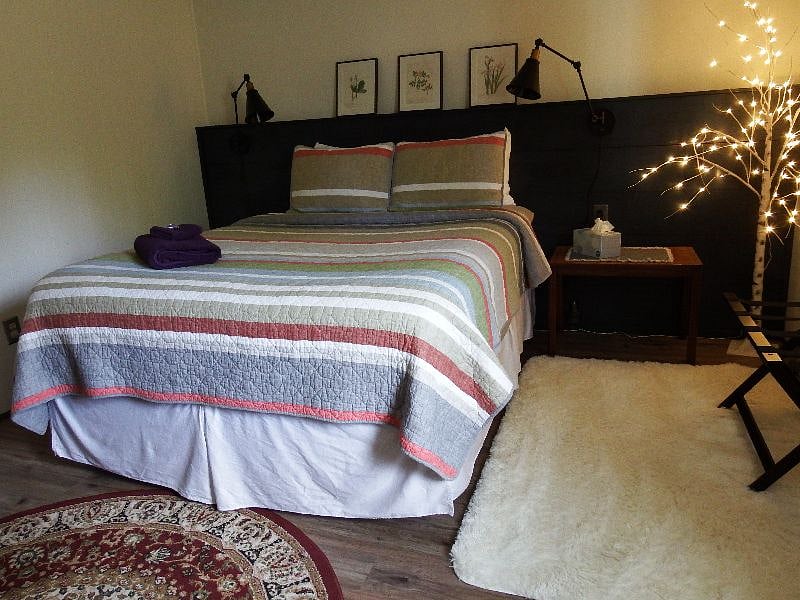 Queen bed in second bedroom