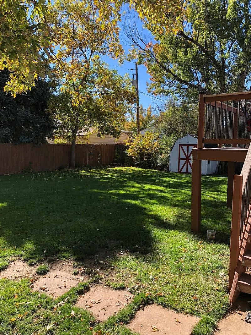 Huge Fenced backyard