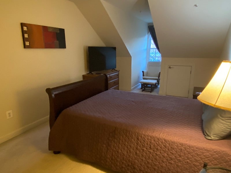 Cozy Room ($1900 per month)