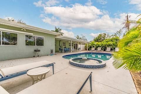 Furnished Finder property 464339_1 photo 3