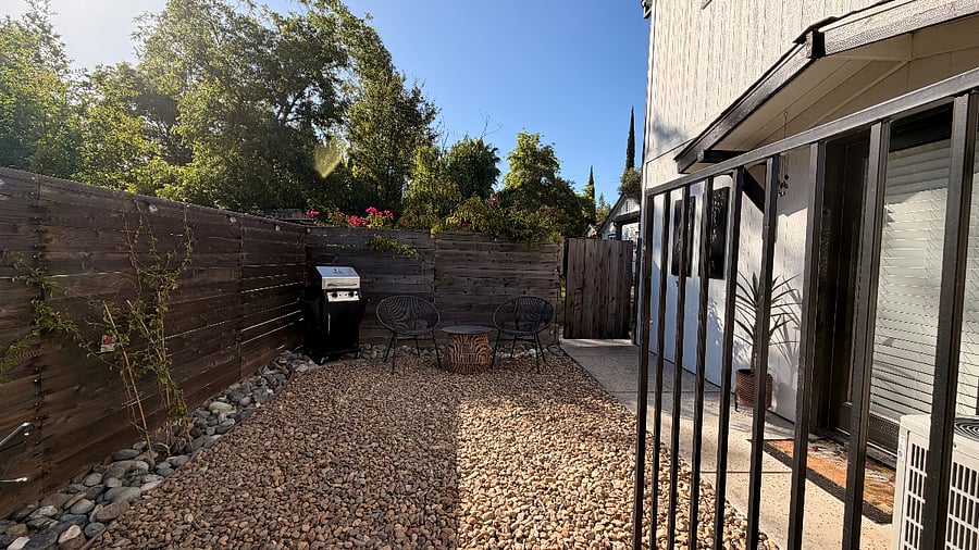 Private Fenced Yard Bbq Table Chairs
