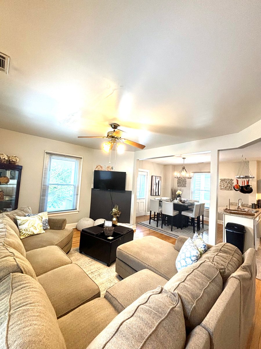 Open Floor Plan - Living room with view of dinning and kitchen area