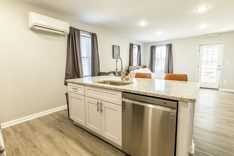 Furnished Finder property 464848_13 photo 6