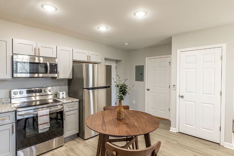 Furnished Finder property 464848_2 photo 26