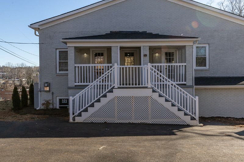Furnished Finder property 464848_8 photo 32