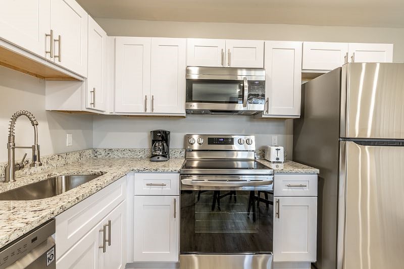 Furnished Finder property 464848_9 photo 3