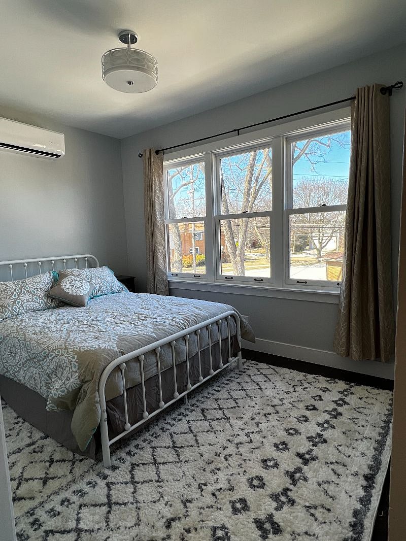 Black out curtains in all 3 bedrooms. Queen size bed in the primary bedroom.