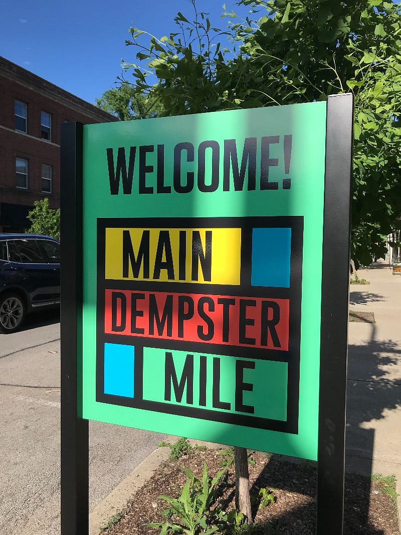 Evanston has 2 satellite downtown areas, to the south the Main Dempster Miles, and to the north, Central Street.
