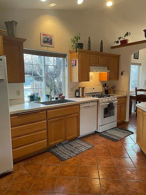 Furnished Finder property 464946_1 photo 9