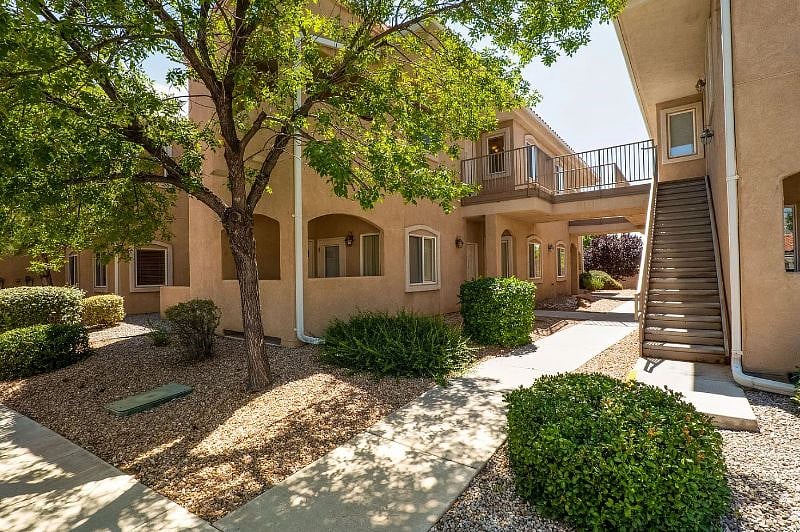 Ground floor condominium