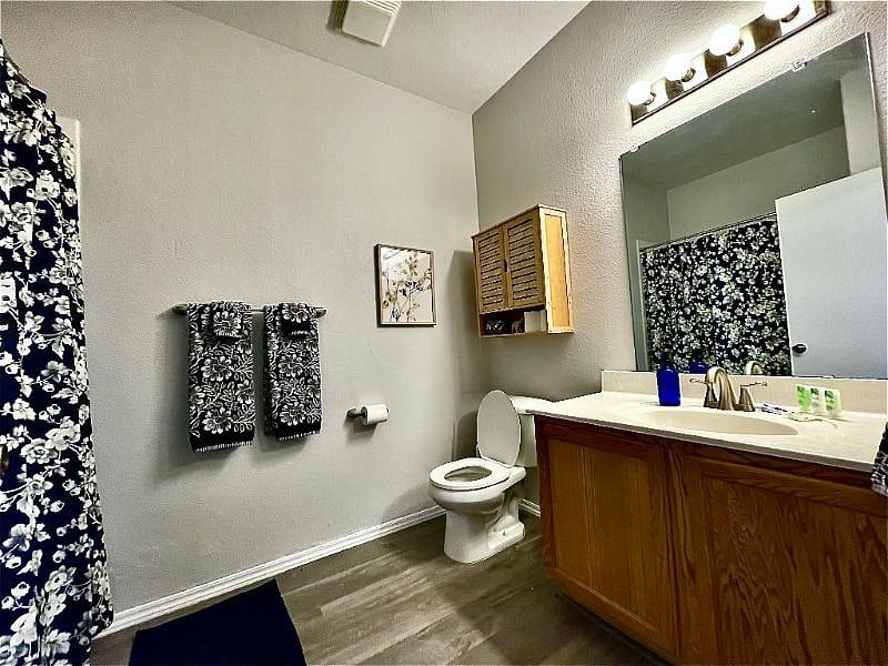 2nd Full Bathroom