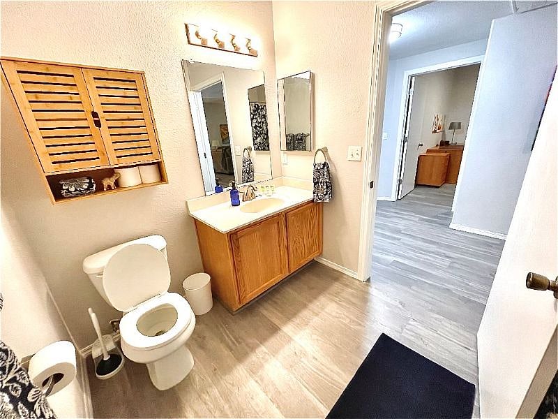2nd Full Bathroom
