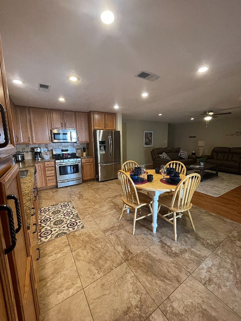 Furnished Finder property 465001_1 photo 11