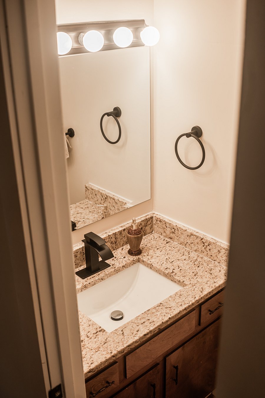 Furnished Finder property 465044_1 photo 10