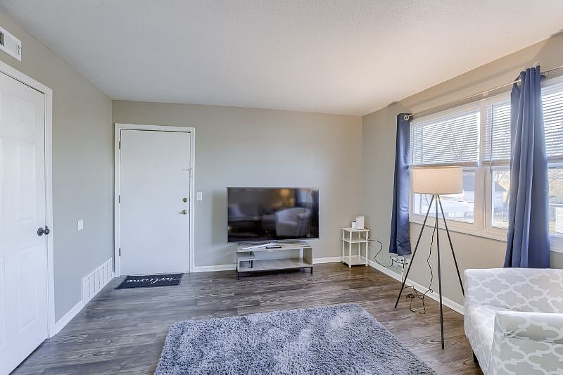 Furnished Finder property 465154_1 photo 3