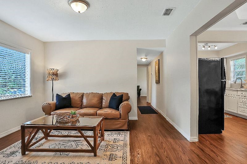 Furnished Finder property 465185_1 photo 4