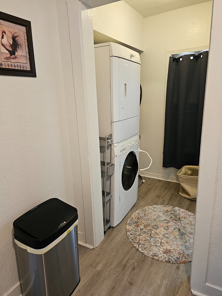 Yay!!!! Washer and Dryer! Oooooo....and a cool magnetic white arm thingy to keep the washer door open when not in use so it doesn't get all stinky! Keep it fresh