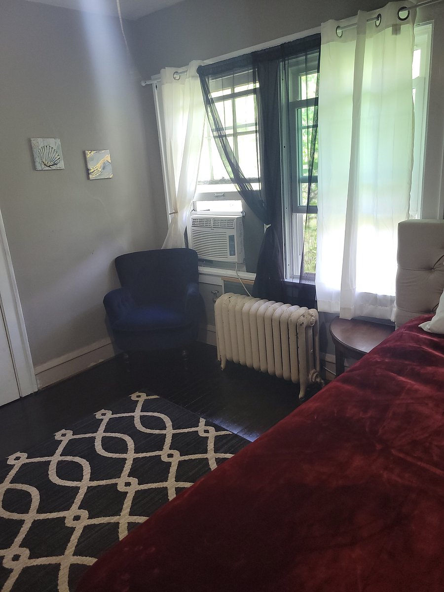 Bedroom 3 w/Queen bed