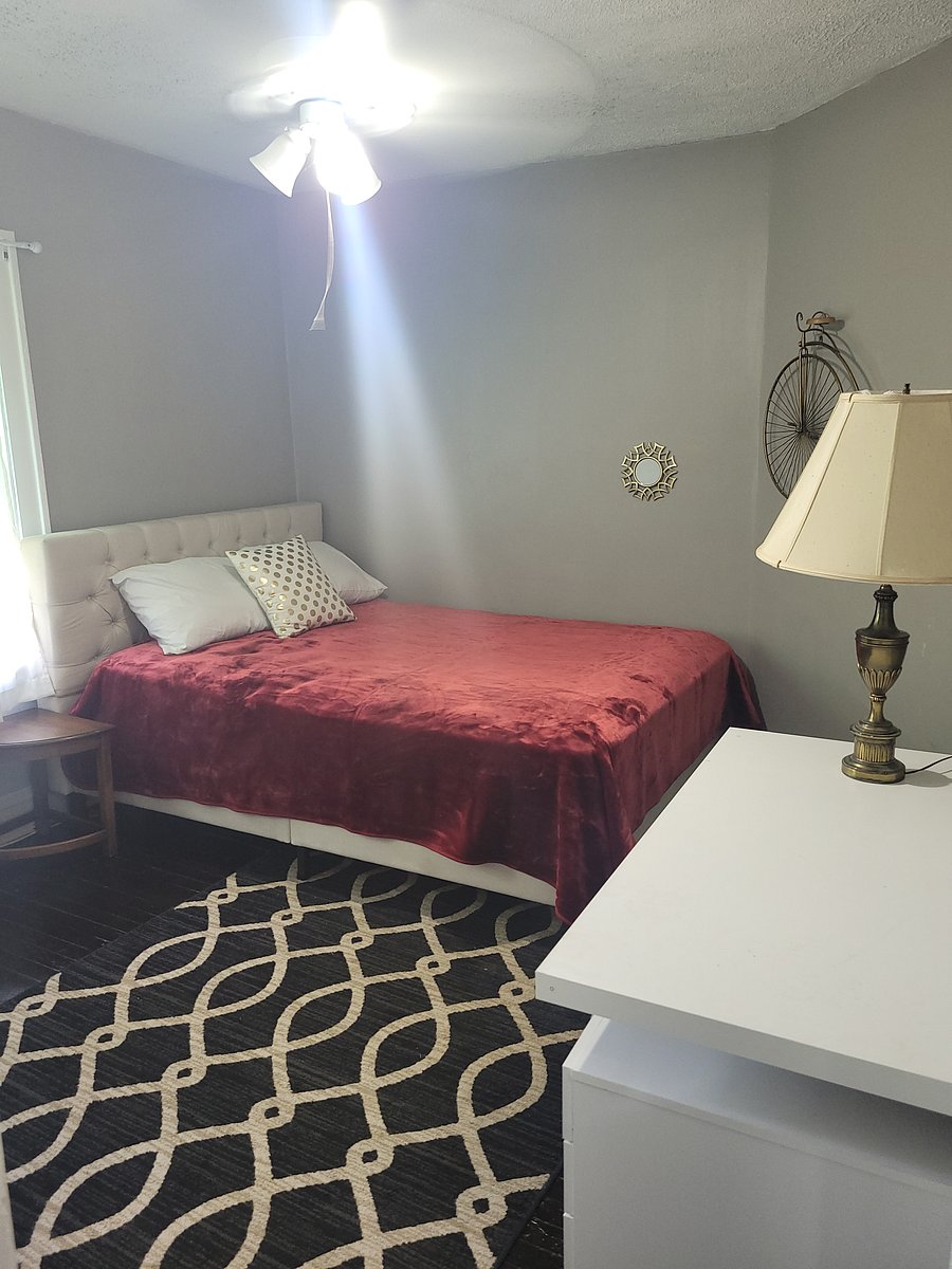 Bedroom 3 w/Queen bed