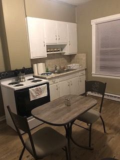 Furnished Finder property 465488_1 photo 3