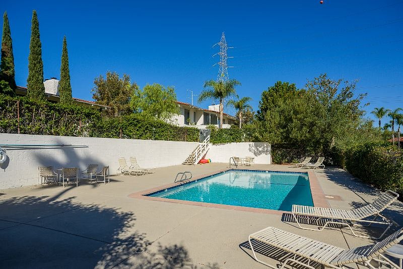 Furnished Finder property 465598_1 photo 23
