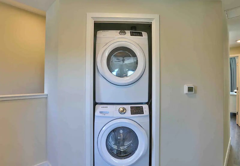 Furnished Finder property 465603_3 photo 18