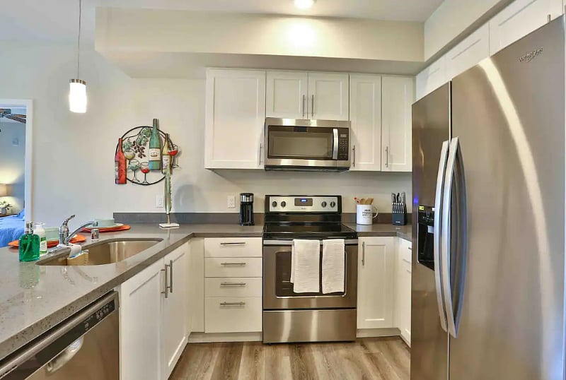 Furnished Finder property 465603_4 photo 3